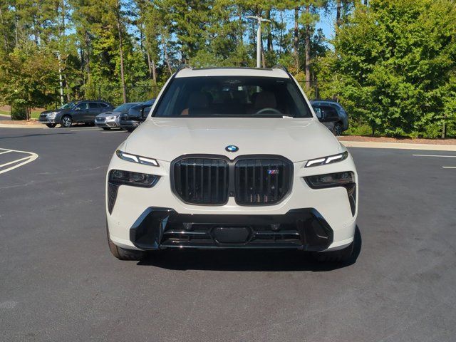 2025 BMW X7 M60i