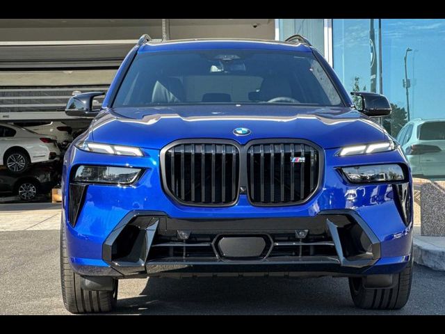 2025 BMW X7 M60i