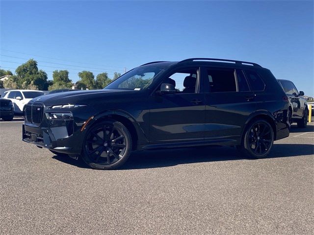 2025 BMW X7 M60i