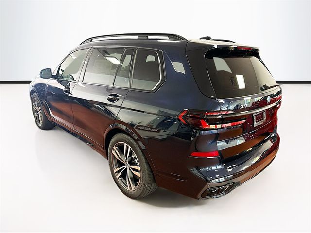 2025 BMW X7 M60i