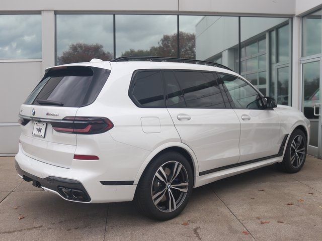 2025 BMW X7 M60i