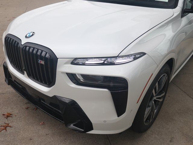 2025 BMW X7 M60i