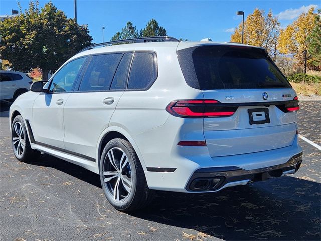 2025 BMW X7 M60i