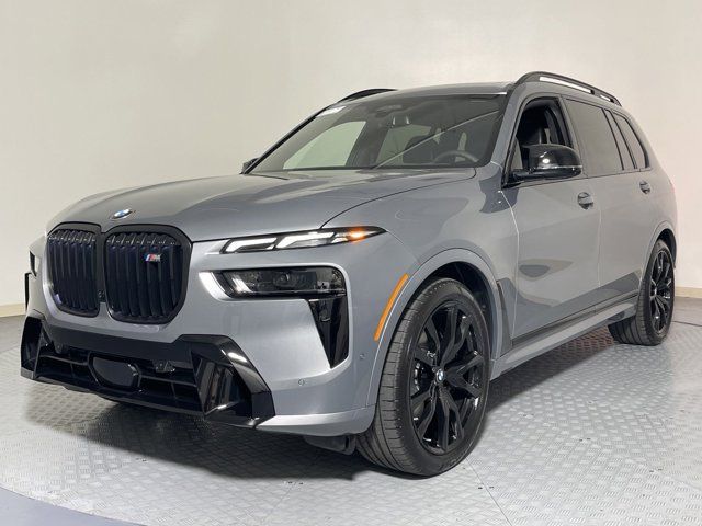 2025 BMW X7 M60i