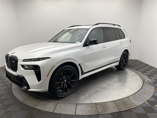 2025 BMW X7 M60i