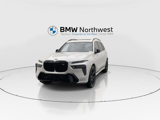 2025 BMW X7 M60i