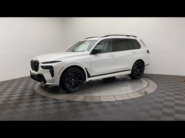 2025 BMW X7 M60i