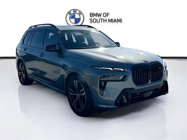 2025 BMW X7 M60i