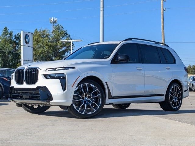 2025 BMW X7 M60i