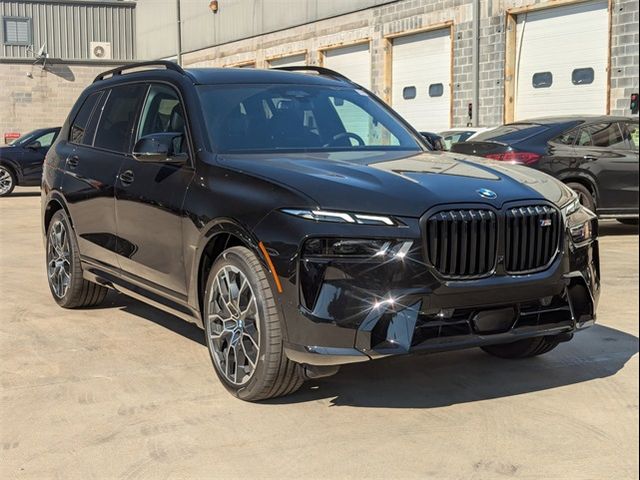 2025 BMW X7 M60i