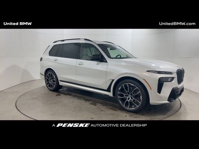 2025 BMW X7 M60i