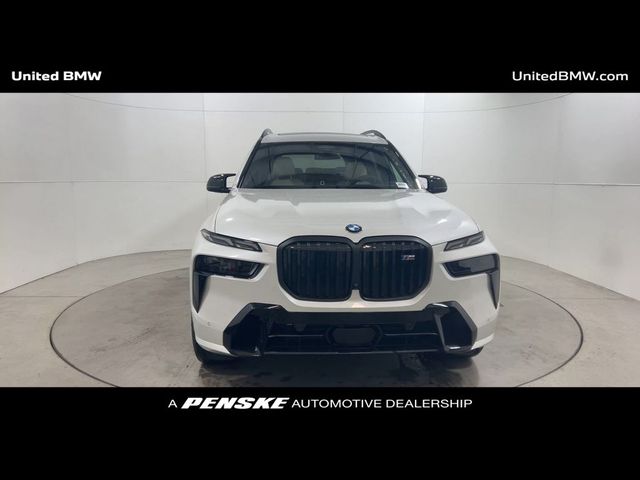 2025 BMW X7 M60i