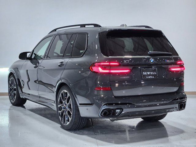 2025 BMW X7 M60i