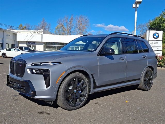 2025 BMW X7 M60i