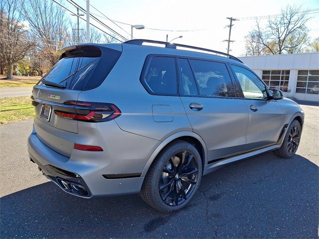 2025 BMW X7 M60i