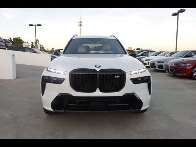 2025 BMW X7 M60i