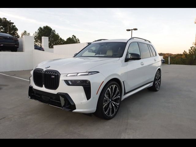 2025 BMW X7 M60i