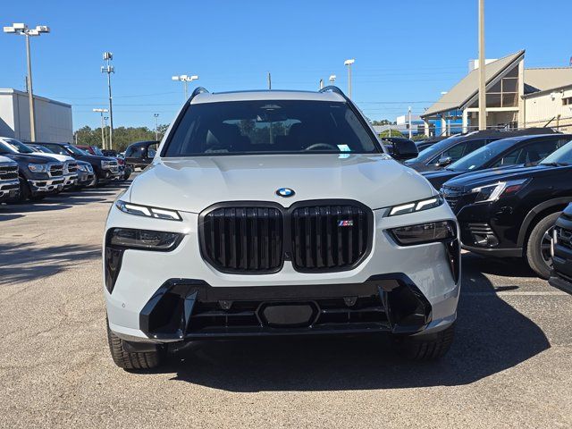 2025 BMW X7 M60i