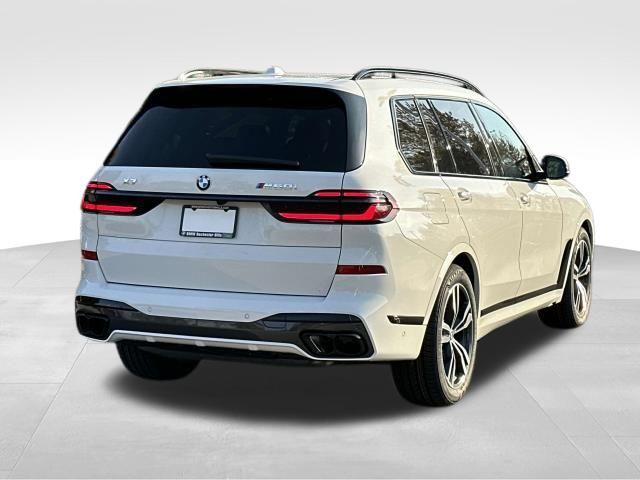 2025 BMW X7 M60i