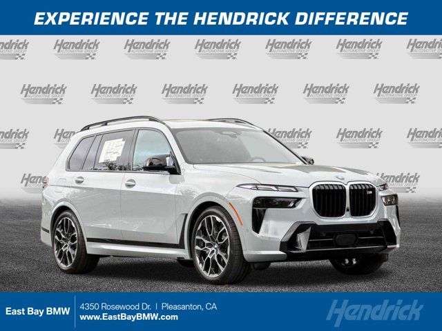 2025 BMW X7 M60i