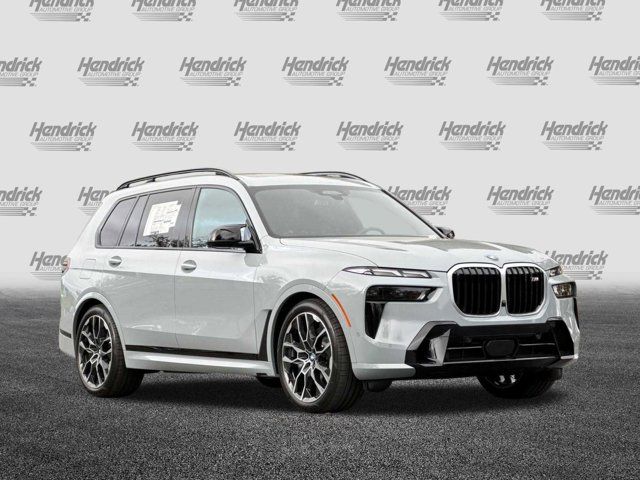 2025 BMW X7 M60i