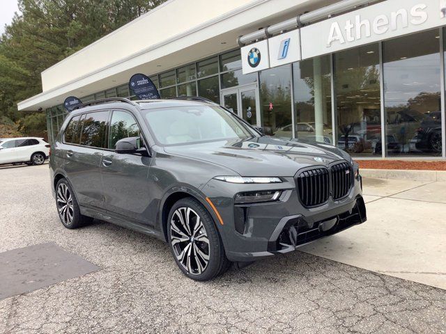 2025 BMW X7 M60i