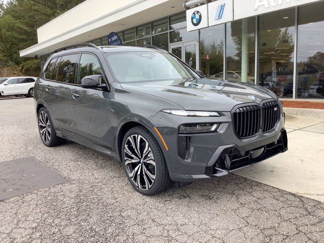 2025 BMW X7 M60i