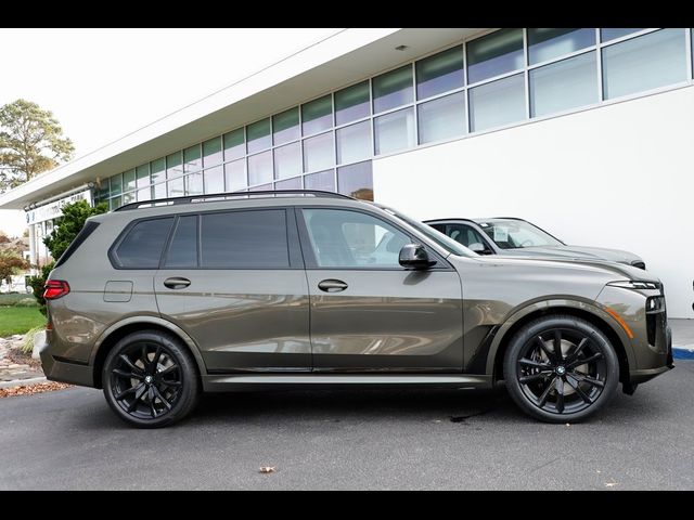 2025 BMW X7 M60i