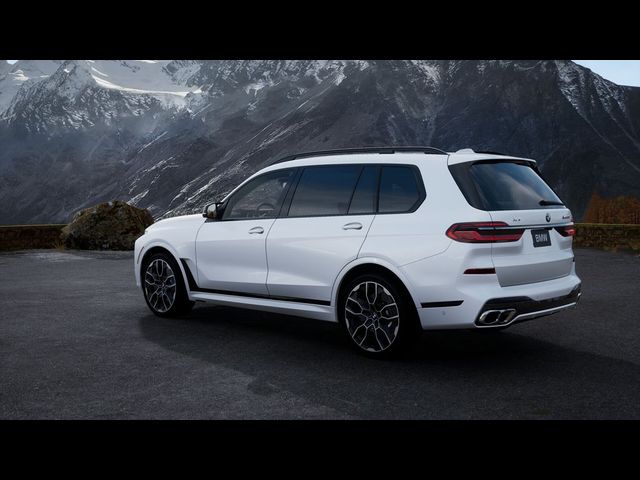 2025 BMW X7 M60i