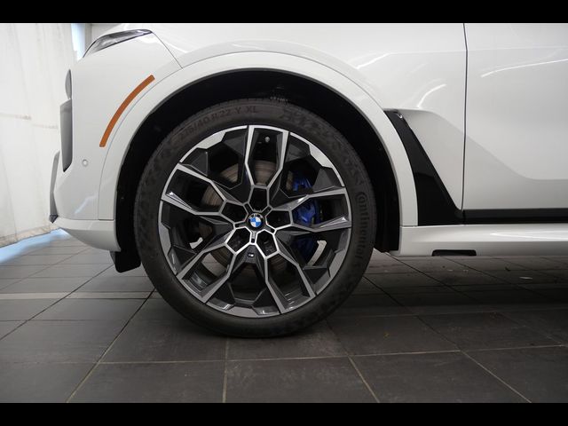 2025 BMW X7 M60i