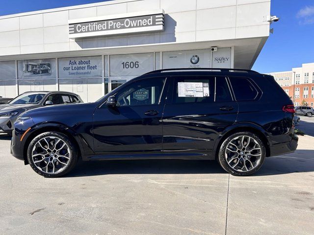 2025 BMW X7 M60i