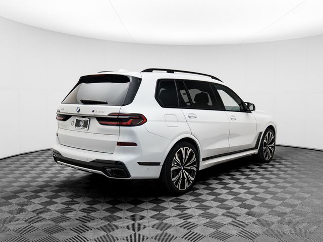 2025 BMW X7 M60i