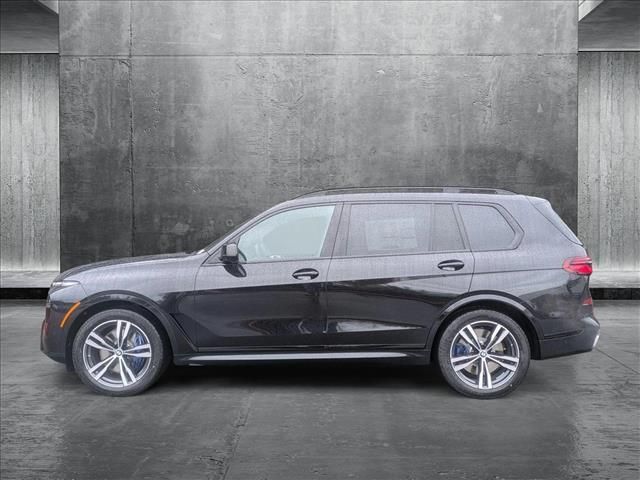 2025 BMW X7 M60i