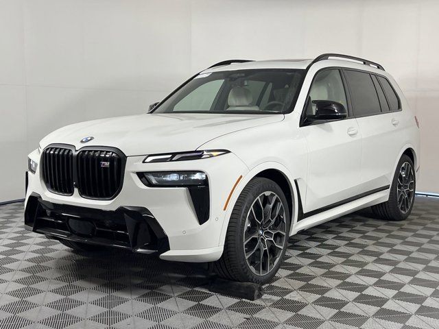 2025 BMW X7 M60i