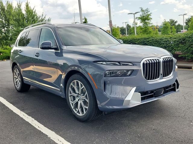 2025 BMW X7 xDrive40i