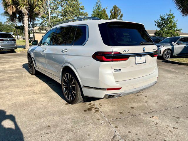 2025 BMW X7 xDrive40i