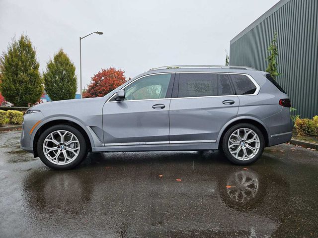 2025 BMW X7 xDrive40i