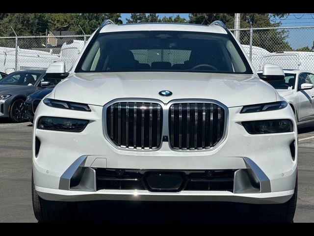 2025 BMW X7 xDrive40i