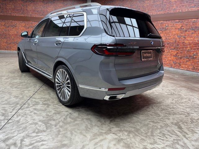 2025 BMW X7 xDrive40i