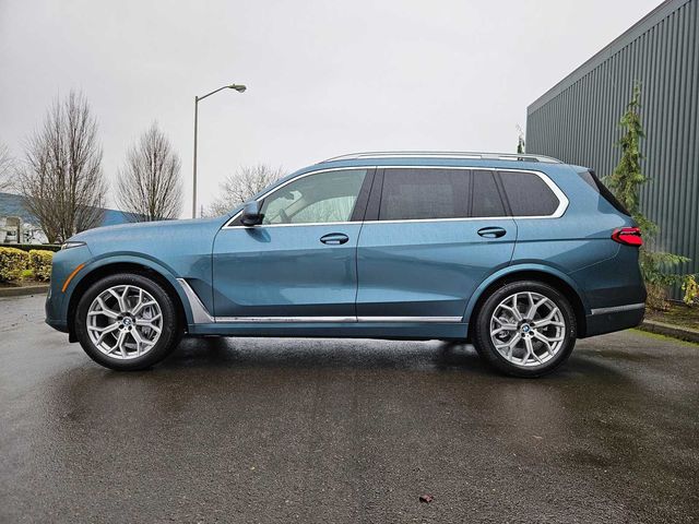 2025 BMW X7 xDrive40i