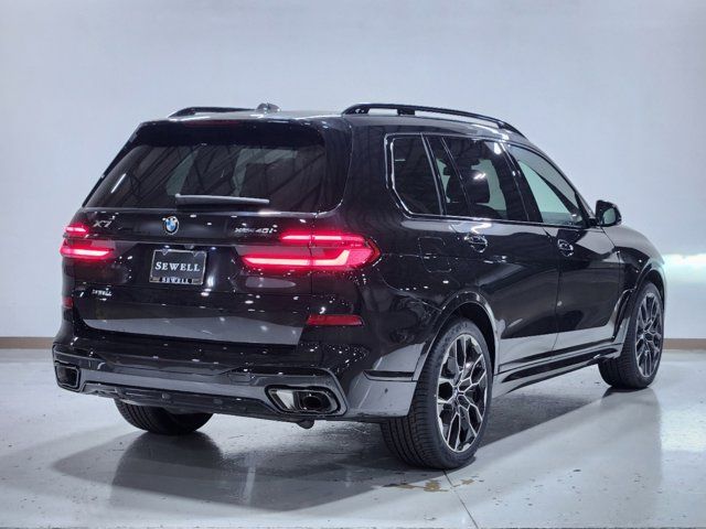 2025 BMW X7 xDrive40i