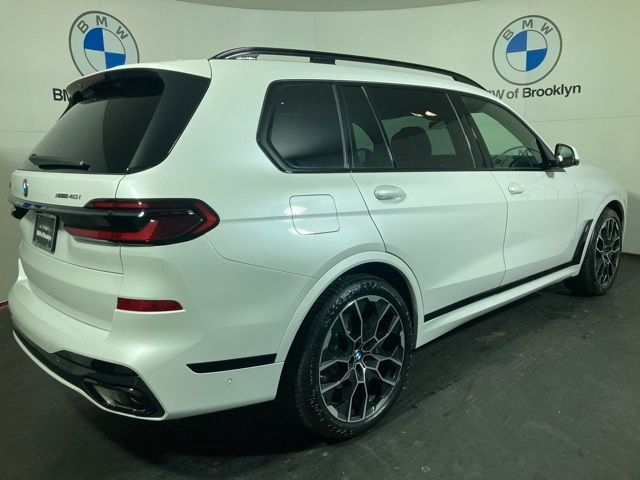 2025 BMW X7 xDrive40i