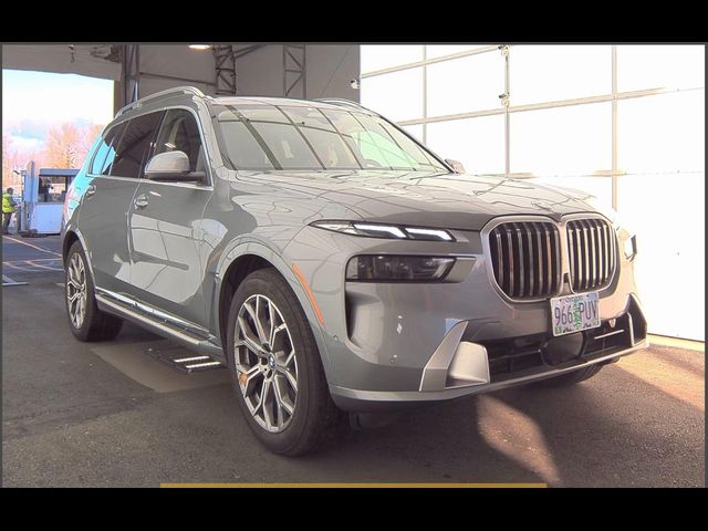 2025 BMW X7 xDrive40i