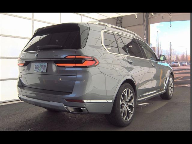 2025 BMW X7 xDrive40i