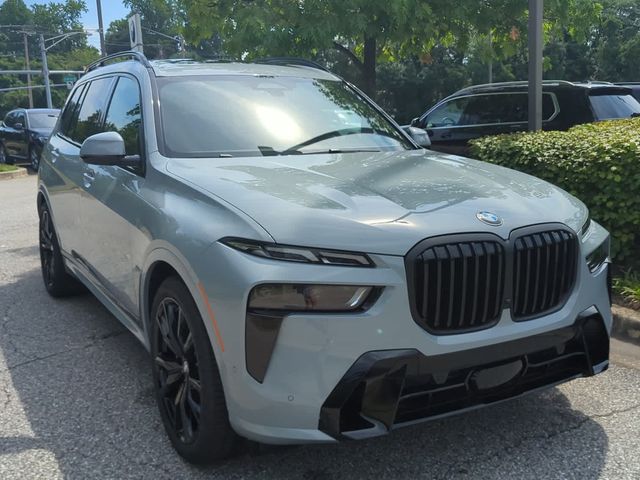 2025 BMW X7 xDrive40i