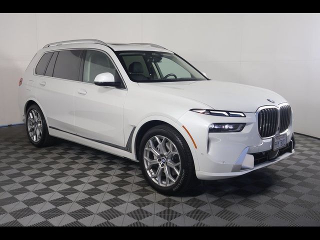 2025 BMW X7 xDrive40i