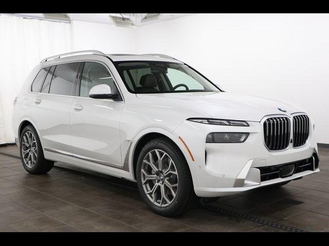 2025 BMW X7 xDrive40i