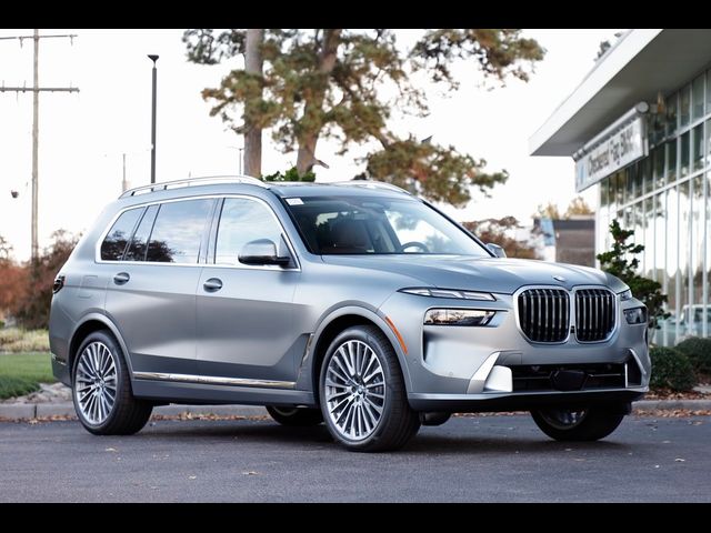 2025 BMW X7 xDrive40i