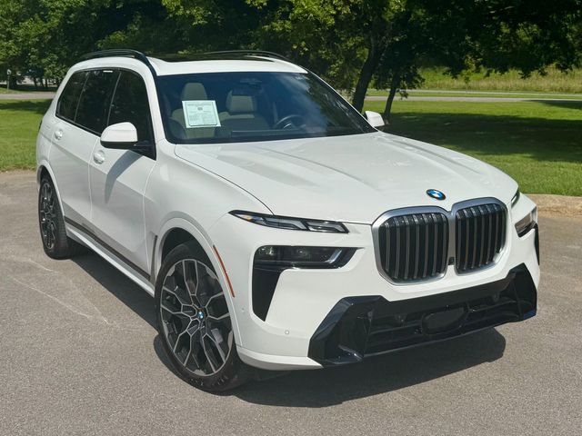 2025 BMW X7 xDrive40i