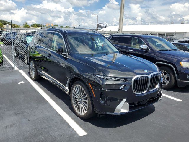 2025 BMW X7 xDrive40i